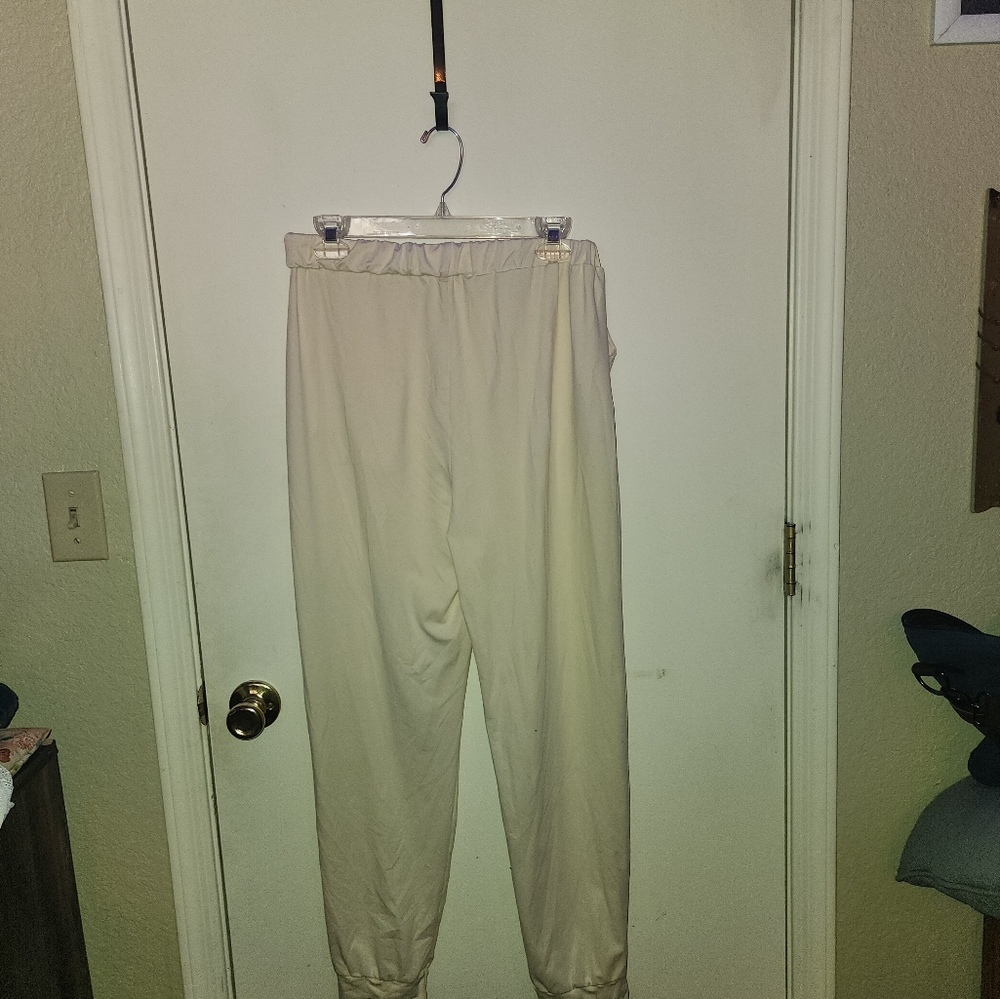 Pj set - Picture 2 of 3